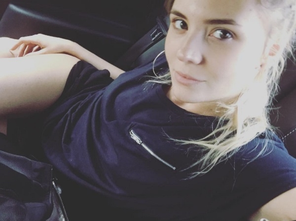 Анна Шульгина со своим бойфрендом и братом Артемием отправилась на машине до Швейцарии