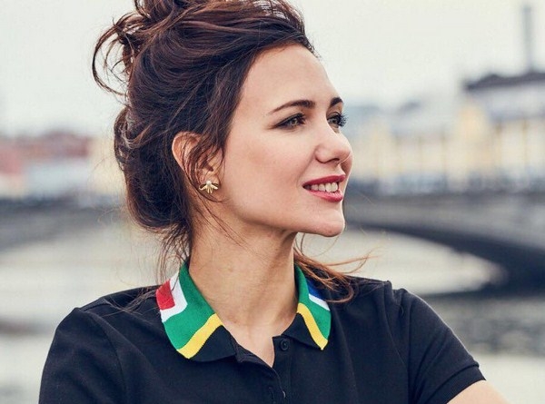 Екатерина Климова сверкнула грудью и кружевным бельем
