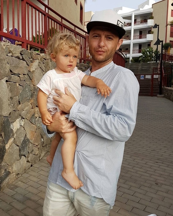 Известный «Зверь» Роман Билык впервые показал общественности свою годовалую дочь 