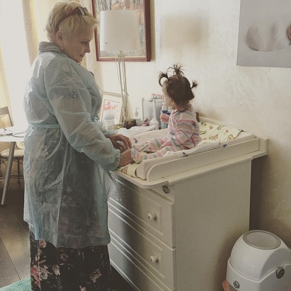 Младшую дочь Ксении Бородиной экстренно госпитализировали в больницу 