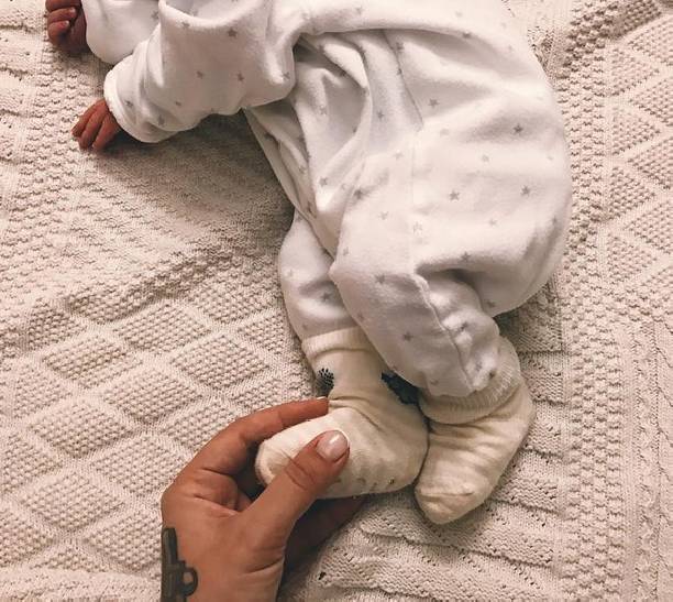 Айза Анохина откровенно рассказала, как проходили ее недавние роды Айза Анохина откровенно рассказала, как проходили ее недавние роды