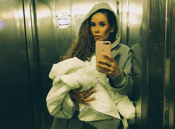 Айза Анохина пережила настоящий ужас с новорожденным сыном