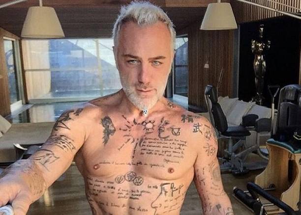 Танцующий миллионер Джанлука Вакки устроил танцы посреди улицы