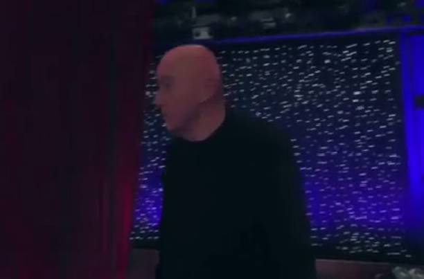 Иван Ургант устроил очень неожиданную встречу Владимиру Позднеру (видео)