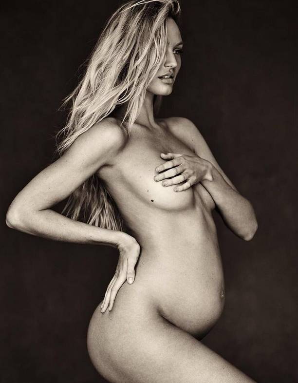 Надев бикини, Кэндис Свейнпол впервые показала тело после родов
