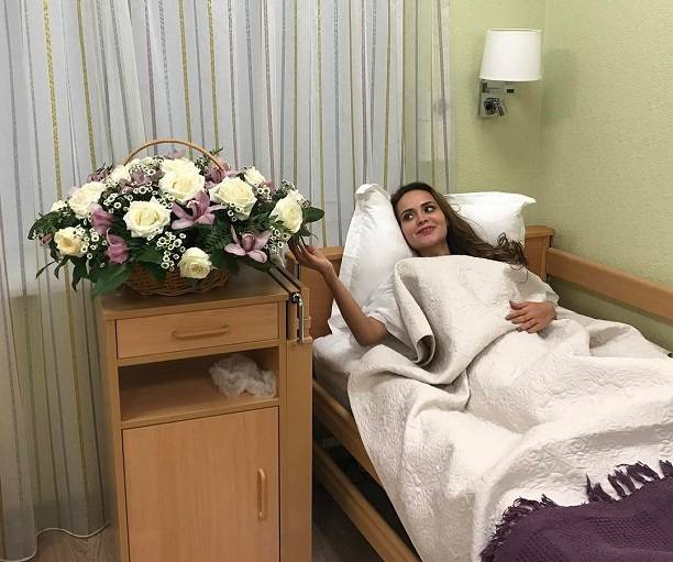 Анна Калашникова спешит показать всем свою новую большую грудь