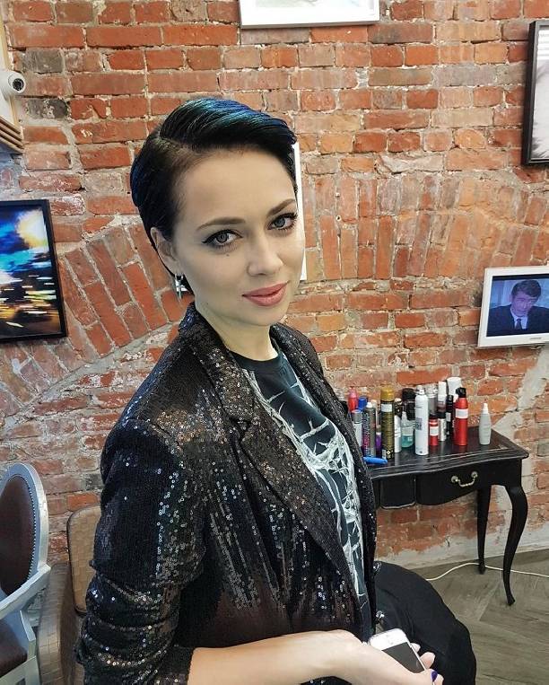 Внешний вид Настасьи Самбурской без макияжа сильно расстроил её подписчиков