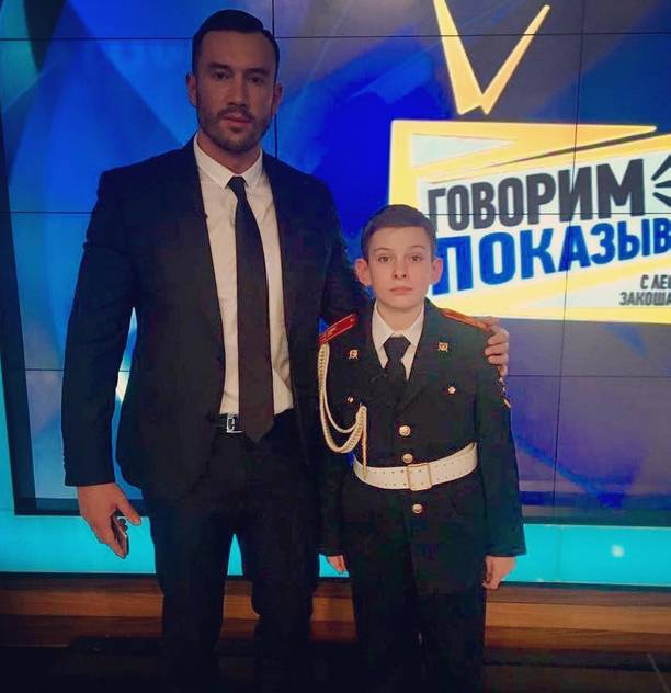Михаил Терехин смывает с себя "славу" Дом-2 необычным способом