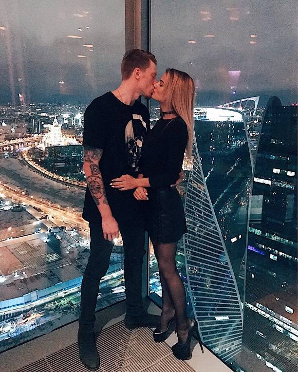 Накануне свадьбы Никита Пресняков и Алена Краснова отправились в Прагу