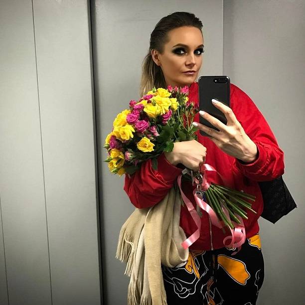 Александр Носик признался, что изменял жене с Настей Крайновой