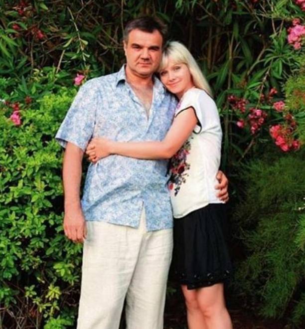 Опубликована фотография певицы Натали из роддома