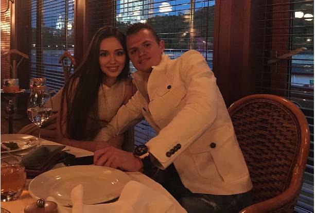 Анастасия Костенко показала снимок в откровенном боди