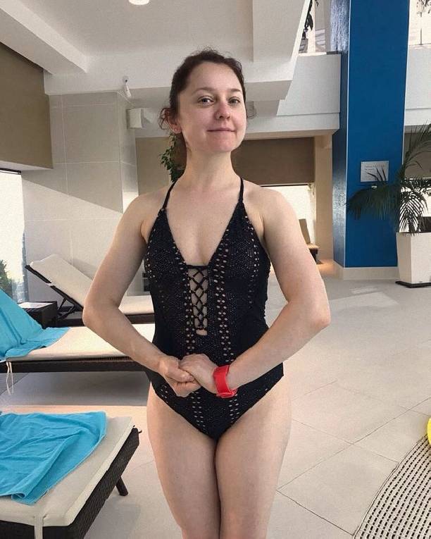 Валентина Рубцова показала подписчикам фигуру в откровенном купальнике