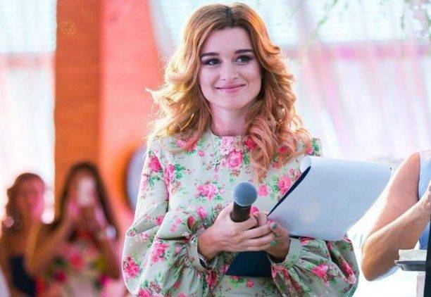 Ксения Бородина удивила экстремальным цветом волос