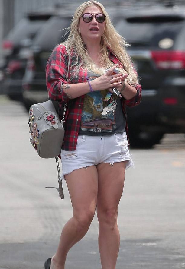 Сексуальное насилие пагубно сказалось на весе певицы Kesha