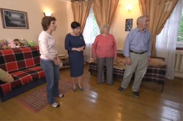 Светлана Зейналова обустроила родителям гостиную