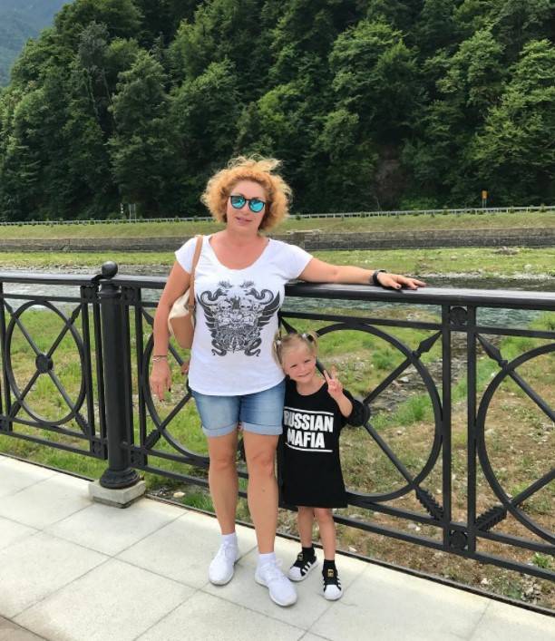 Мама Тимати в красках рассказала о родах