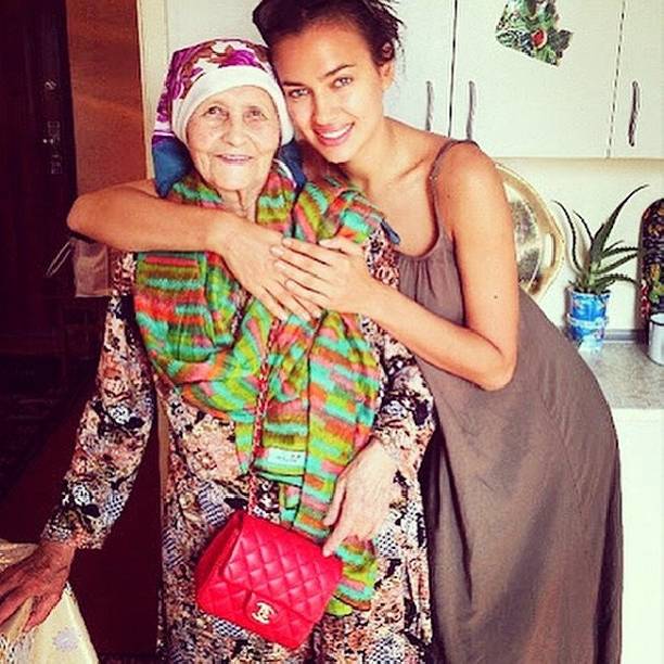 Ирина Шейк отправилась в Башкирию почтить память покойной бабушки