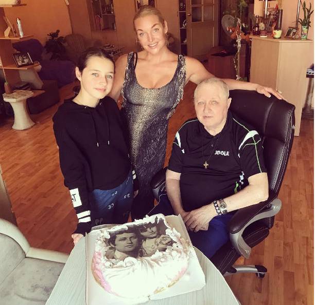 Отец Анастасии Волочковой находится в тяжелом состоянии