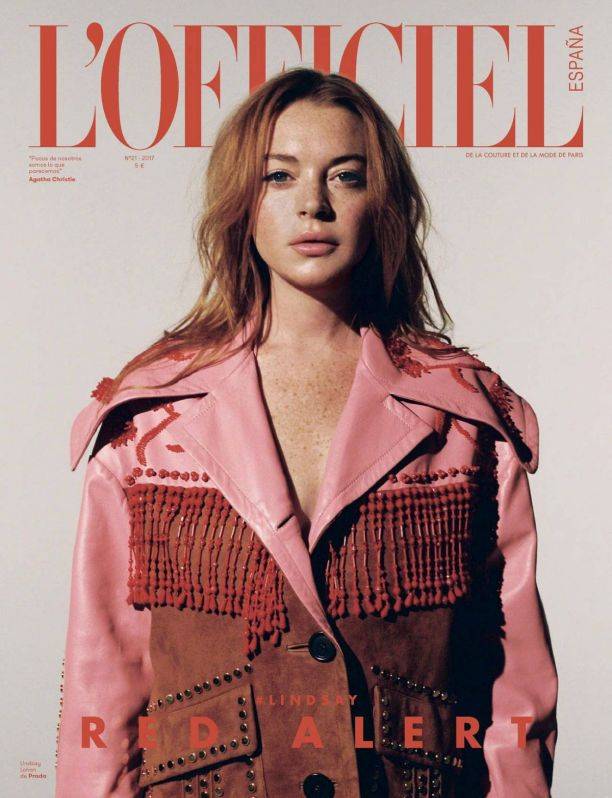 Линдси Лохан показала стройные ноги в новом номере L'Officiel