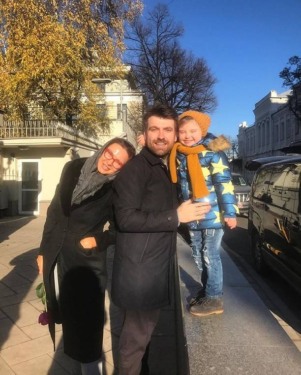 Эвелина Бледанс шокировала поклонников снимком с бывшим мужем