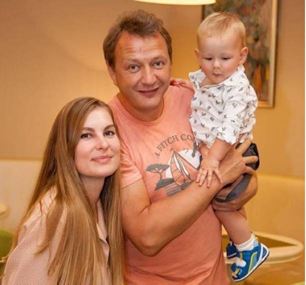 Экс-супруга Марата Башарова намеревается подать на него в суд