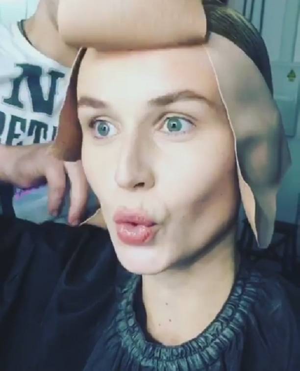 Полина Гагарина продемонстрировала, как избавлялась от своих светлых локонов