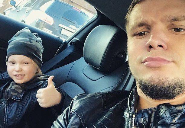 Сравнив себя с Богом и пожаловавшись на дерьмовую жизнь, Антон Гусев подготовился к получению бесплатного Мерседеса