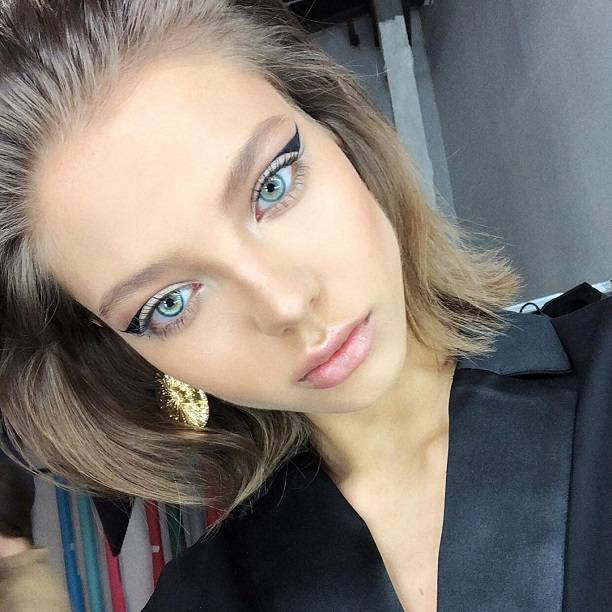 Леся Кафельникова представила в блоге макияж, который поняли не все