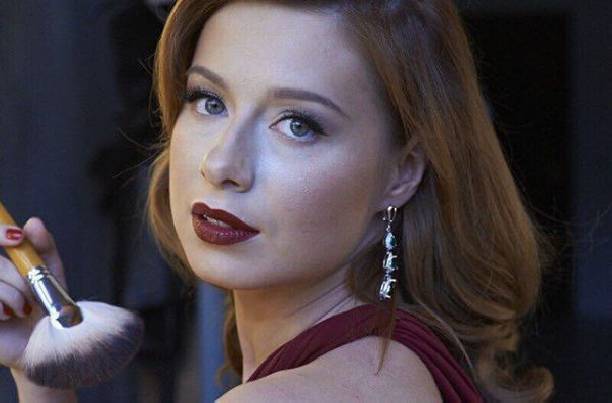 Юлия Савичева призналась, как смогла за короткое время после родов вернуть прежние формы Юлия Савичева призналась, как смогла за короткое время после родов вернуть прежние формы