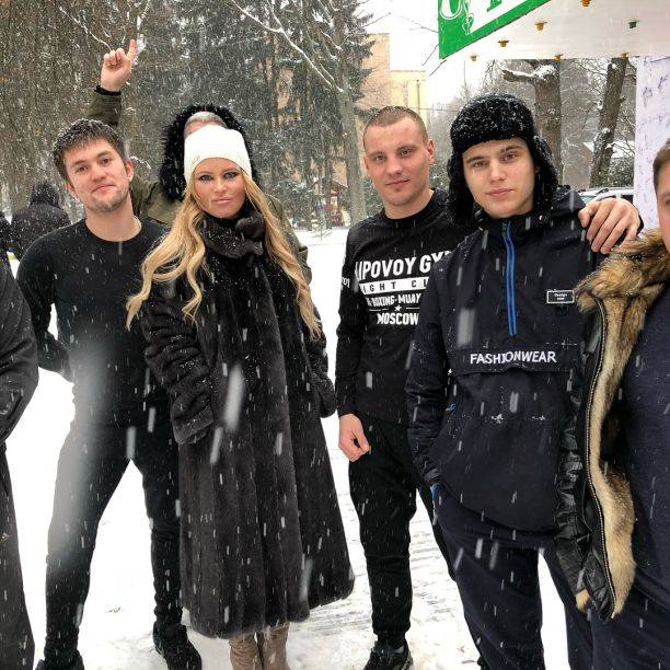Дана Борисова ужаснула снимком заплаканного лица