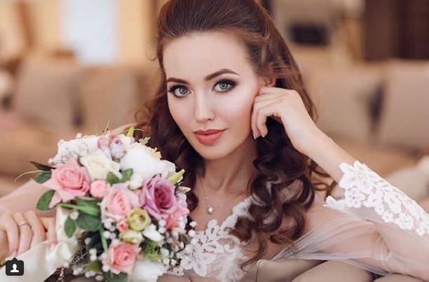 Анастасия Костенко была жестко раскритикована за свой образ невесты