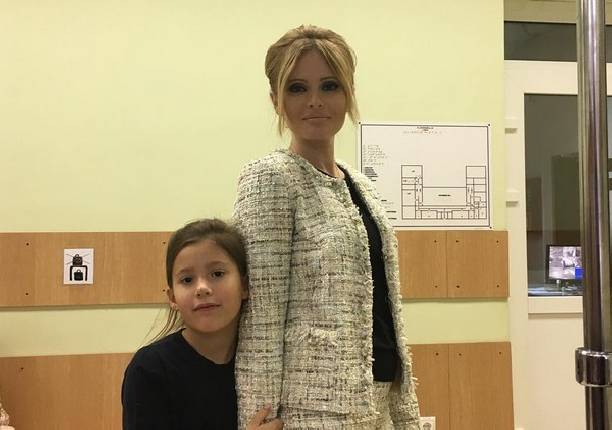 Дана Борисова готова к интимной близости с покупателями своих вещей