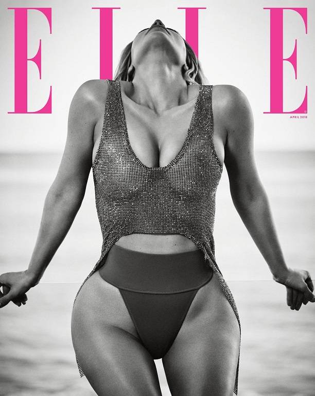 Ким Кардашьян обнажила грудь для модного журнала