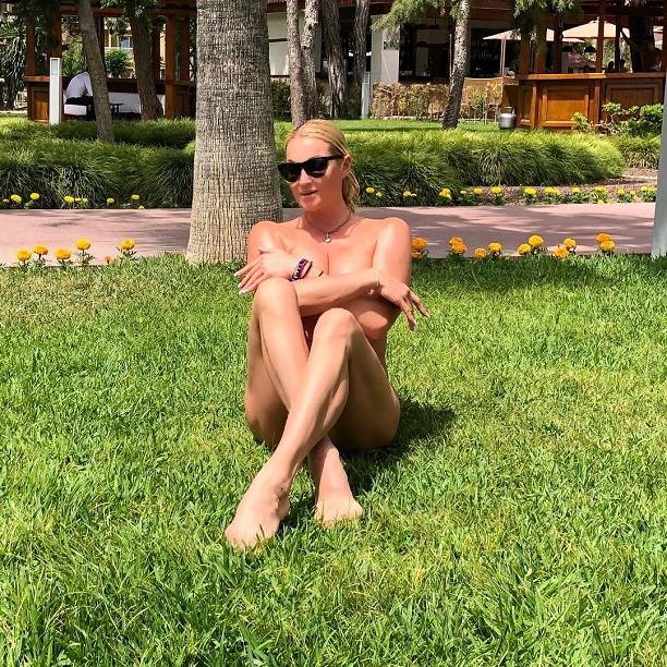 Анастасия Волочкова продолжает зажигать на турецком курорте