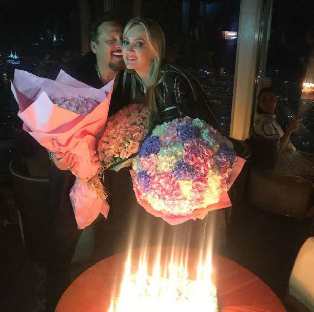 Стас Михайлов трогательно поздравил супругу с днем рождения