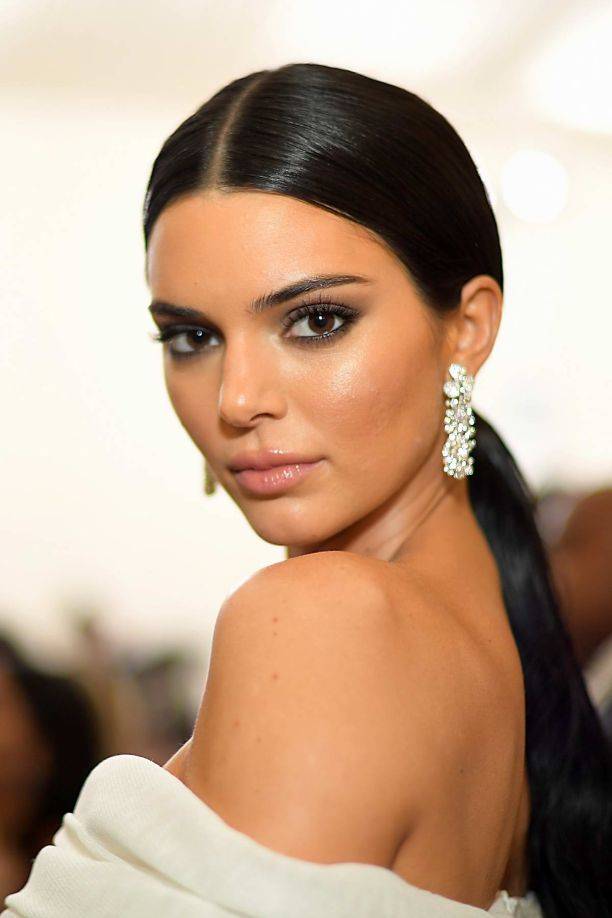 Кендалл Дженнер очаровала стройной фигурой гостей Met Gala 2018