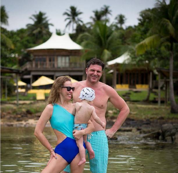 Ксения Собчак и Максим Виторган слились в страстном поцелуе