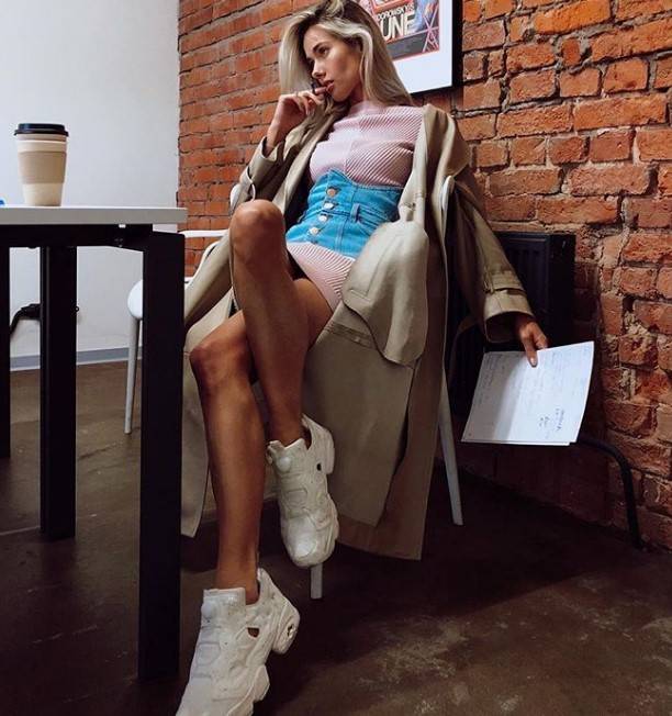 Юлия Паршута позволила фанатам заглянуть себе под юбку