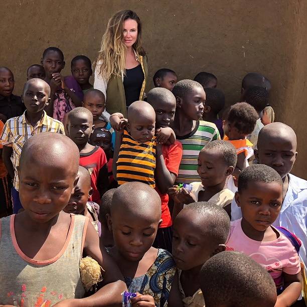 Эмилия Фридман-Вишневская отправилась на помощь детям и животным Уганды