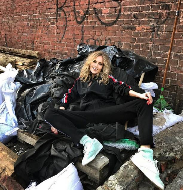 Наташа Ионова погрязла в мусоре