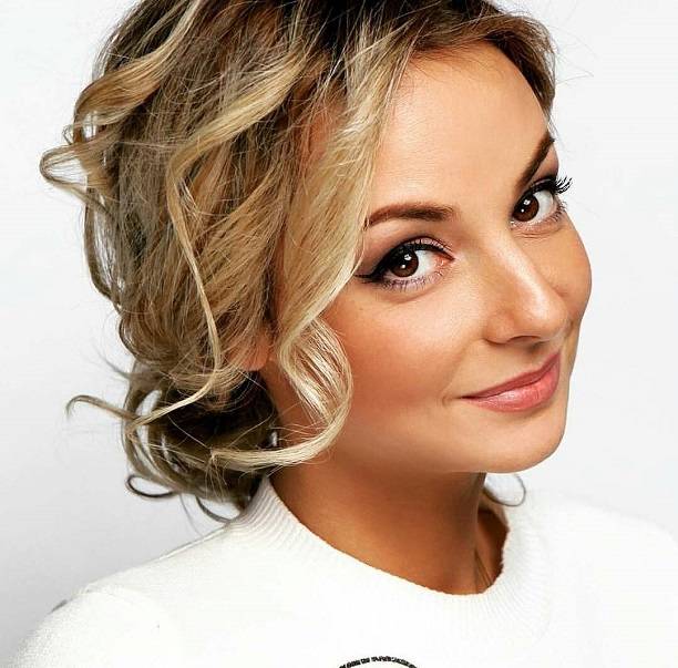 Дарья Сагалова стала неузнаваема с новой формой причёски