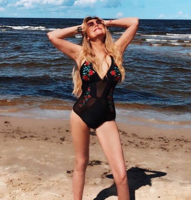 Юлия Началова впервые показала фото в купальнике