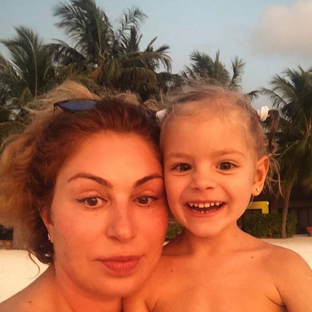 Анастасия Решетова обиделась на маму Тимати