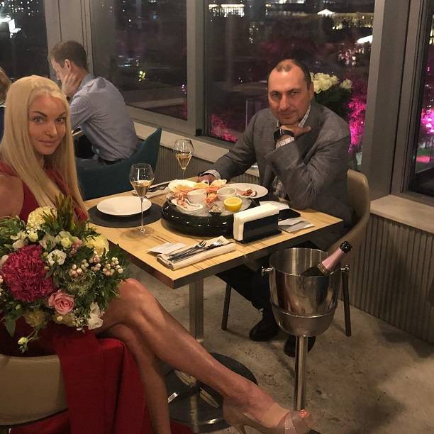 Анастасия Волочкова вернулась к бывшему мужу