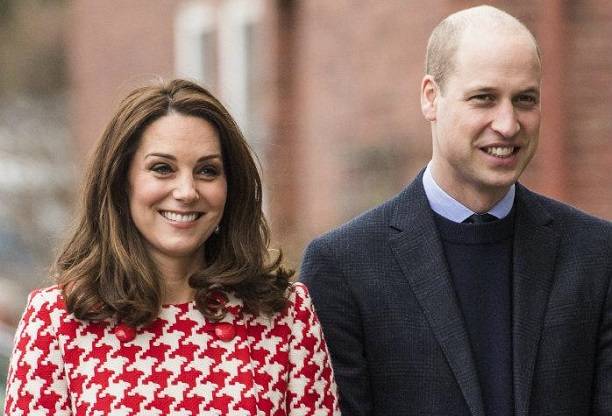А принц-то голый: в Сеть попали фото обнажённой четы Кейт Миддлтон и принца Уильяма