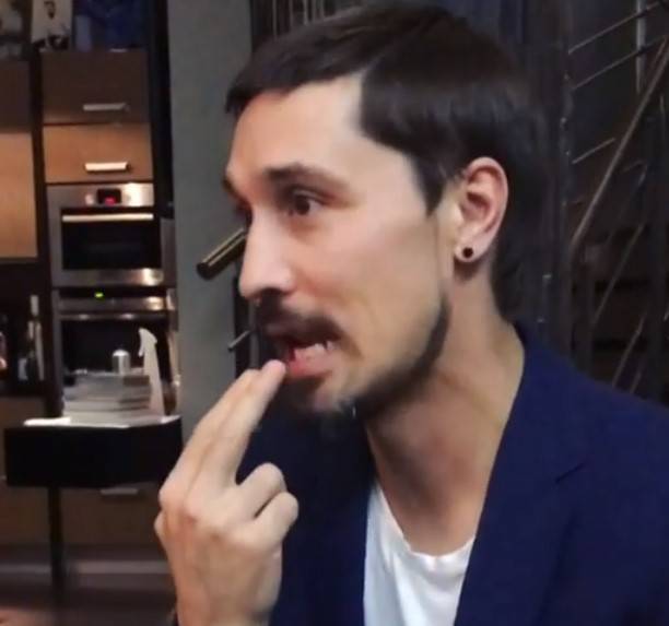 Дима Билан показал, что надо делать с девочками, которые хотят жести Дима Билан показал, что надо делать с девочками, которые хотят жести