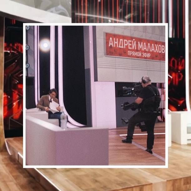 Стали известны бешенные гонорары, которые платит Андрей Малахов за участие в своем шоу Стали известны бешенные гонорары, которые платит Андрей Малахов за участие в своем шоу