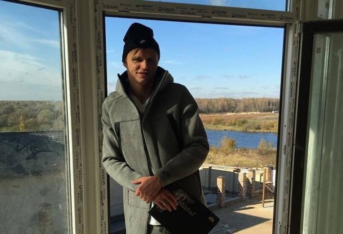 Дмитрий Тарасов показал свой дорогущий загородный дом. Он шикарен