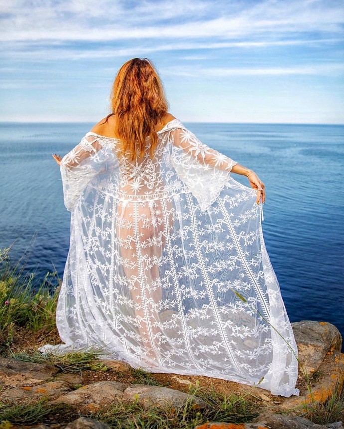 Наталья Штурм продолжает публиковать свои «голые фотографии»